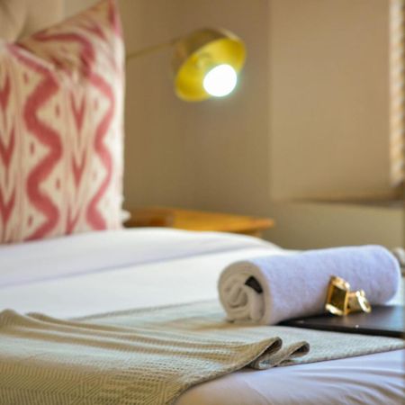 Bohemian Guesthouse - Претория Экстерьер фото