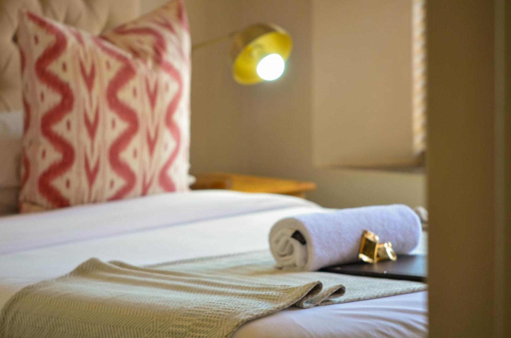 Bohemian Guesthouse - Претория Экстерьер фото