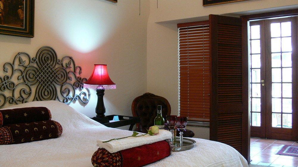 Bohemian Guesthouse - Претория Экстерьер фото