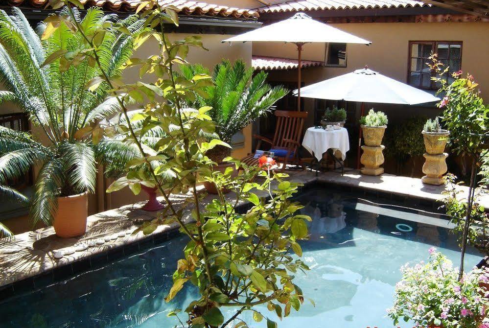 Bohemian Guesthouse - Претория Экстерьер фото