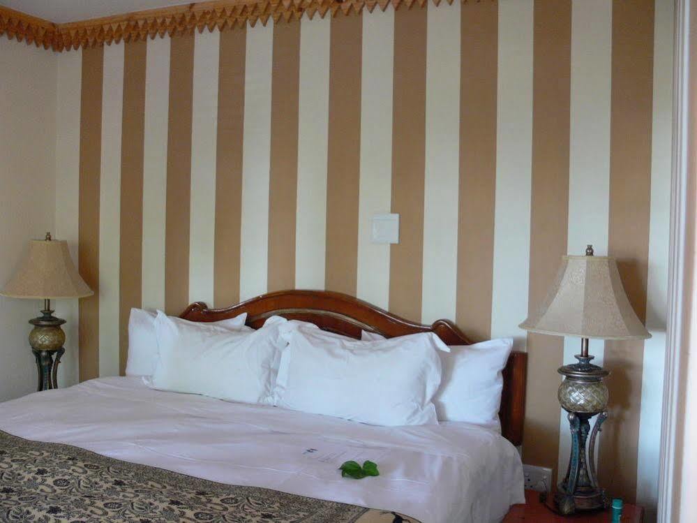 Bohemian Guesthouse - Претория Экстерьер фото