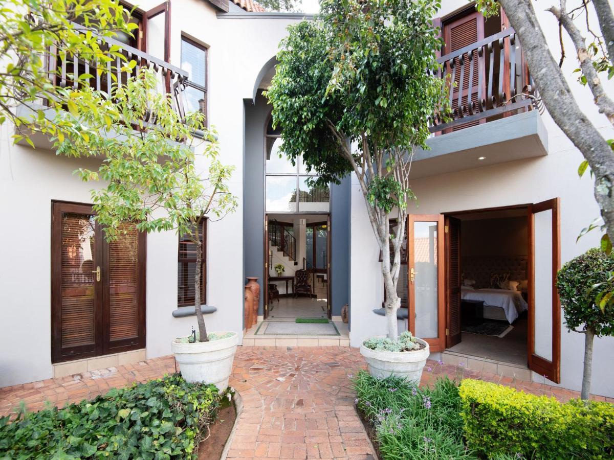 Bohemian Guesthouse - Претория Экстерьер фото